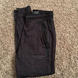 American eagle men’s flex joggers